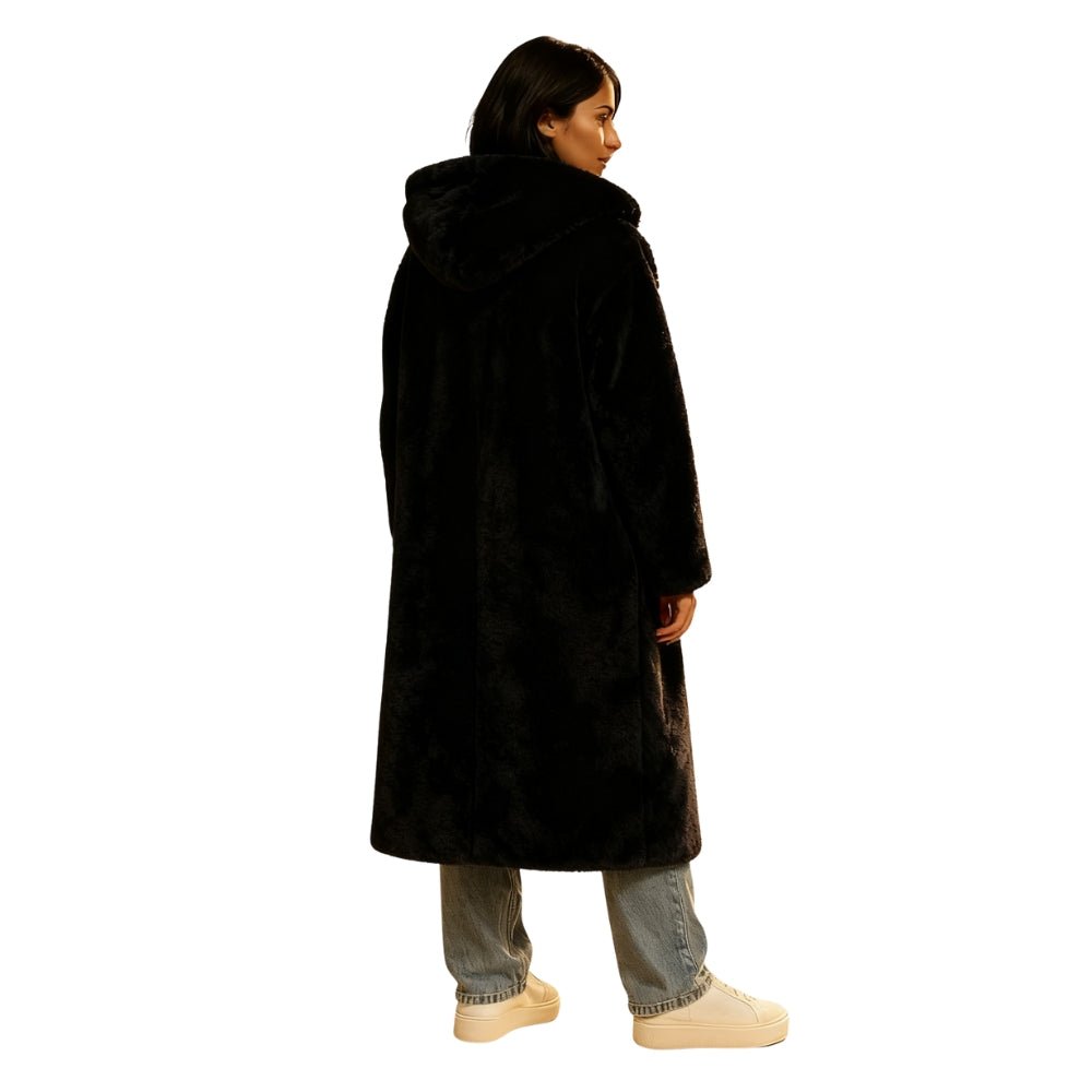 Plush bouclé jacket
- Cozy longline outerwear
- Fuzzy fleece overcoat
- Luxury teddy bear coat
- Warmest winter fashion coat