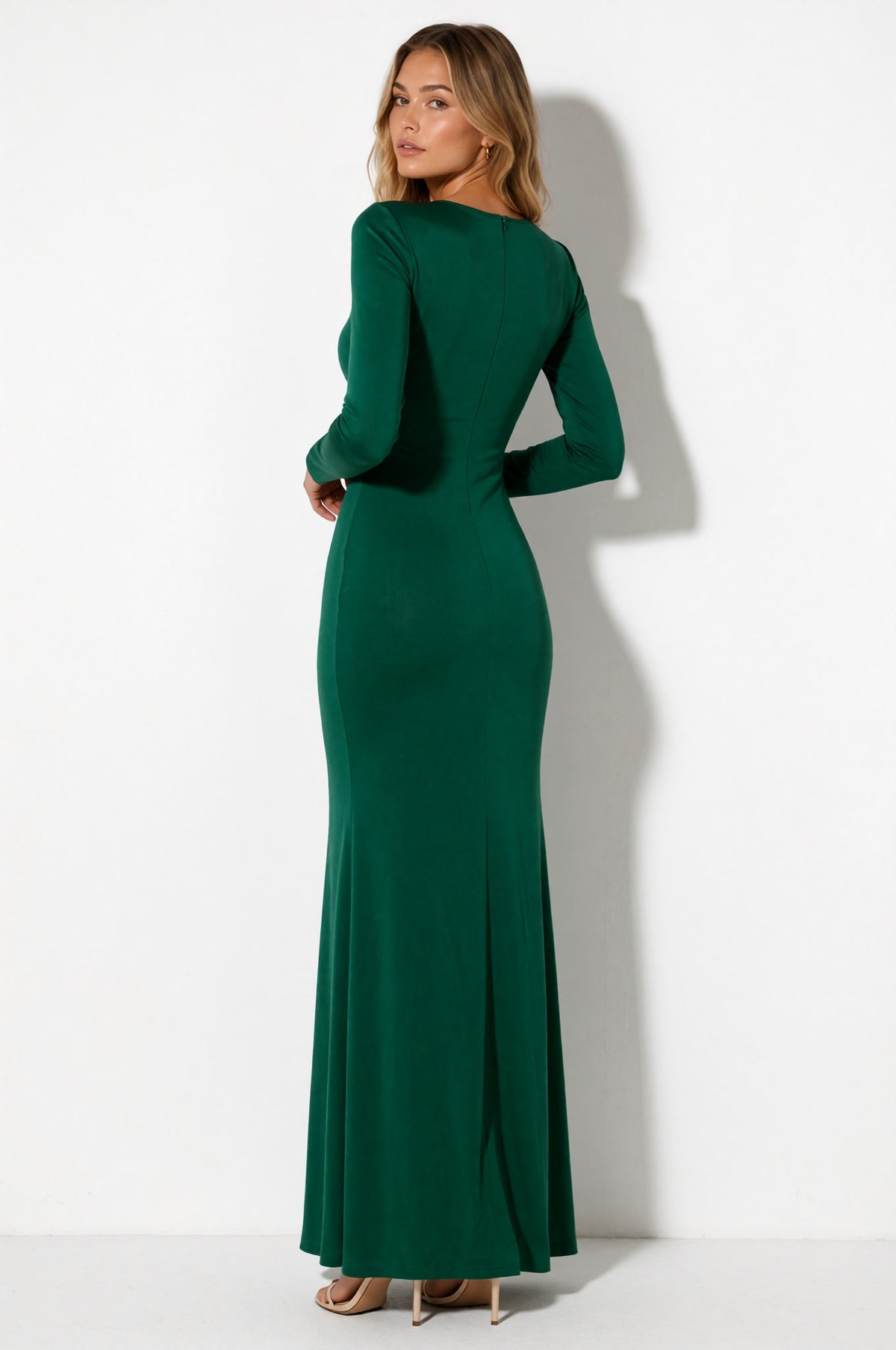 Betty – Robe longue drapée à manches longues et fente haute